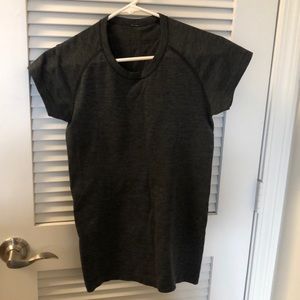 Lululemon T-shirt